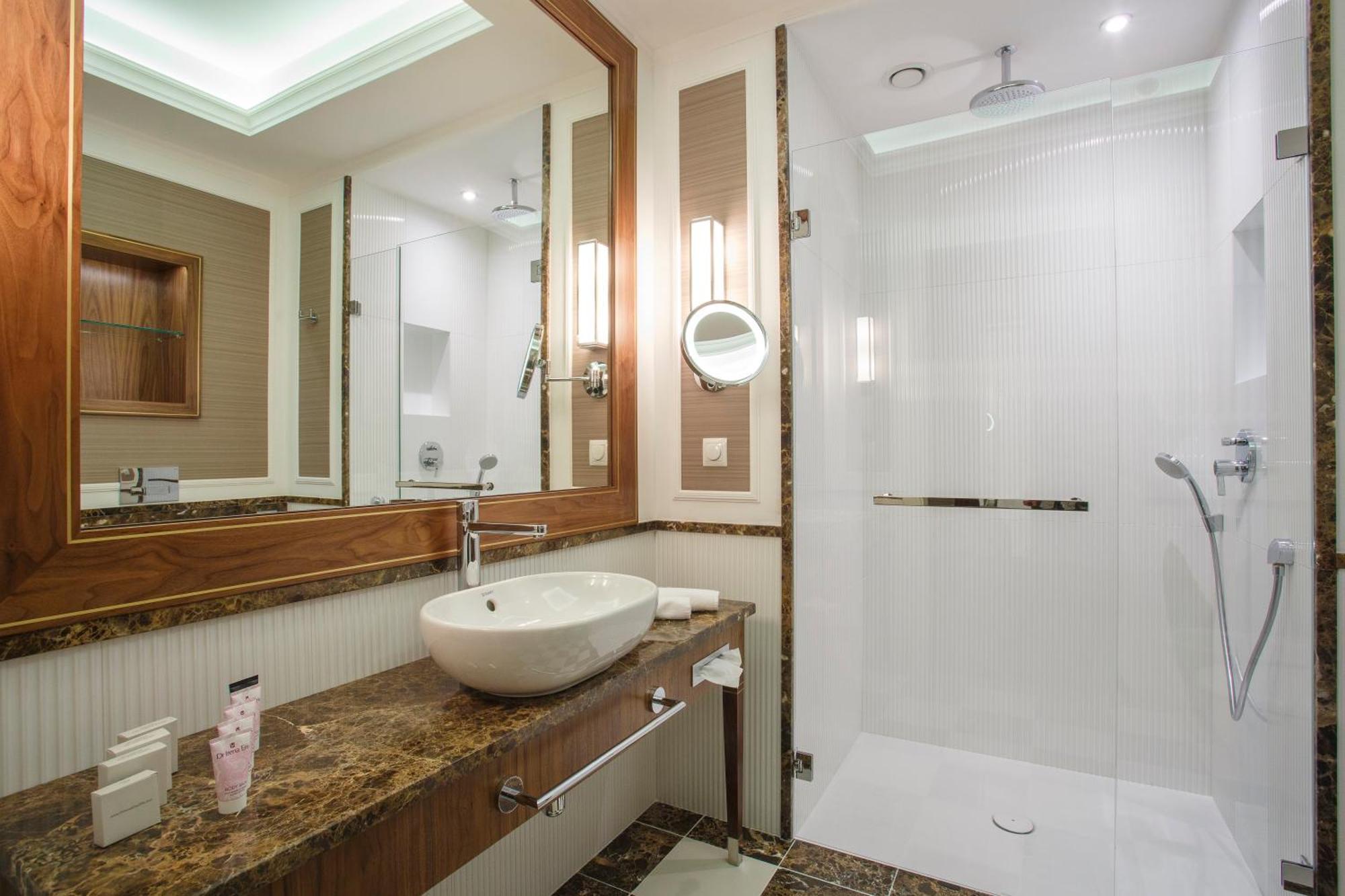 Hotel Spa Dr Irena Eris Polanica Zdroj Exteriör bild
