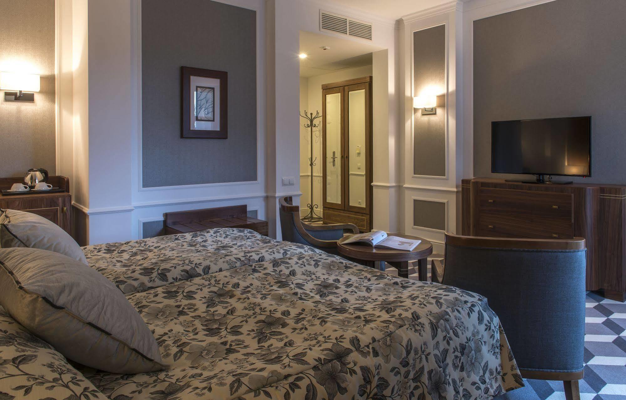Hotel Spa Dr Irena Eris Polanica Zdroj Exteriör bild